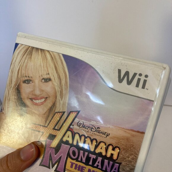 Nintendo Wii Video Game Bundle 2 Hannah Montana World Tour & The Movie + Manuals - Picture 2 of 8